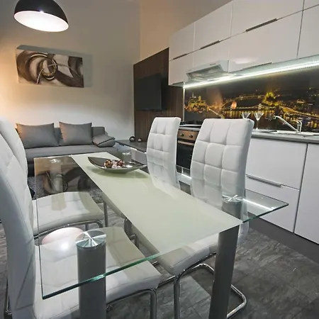 Dolce Lux Apartment